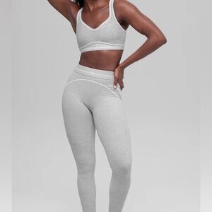 ALO Yoga Heart Throb Heather Grey Bra & Legging Set